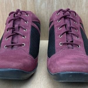 Women's Burgundy Leather and Black mesh look Oxford Flats by Naturalizer.